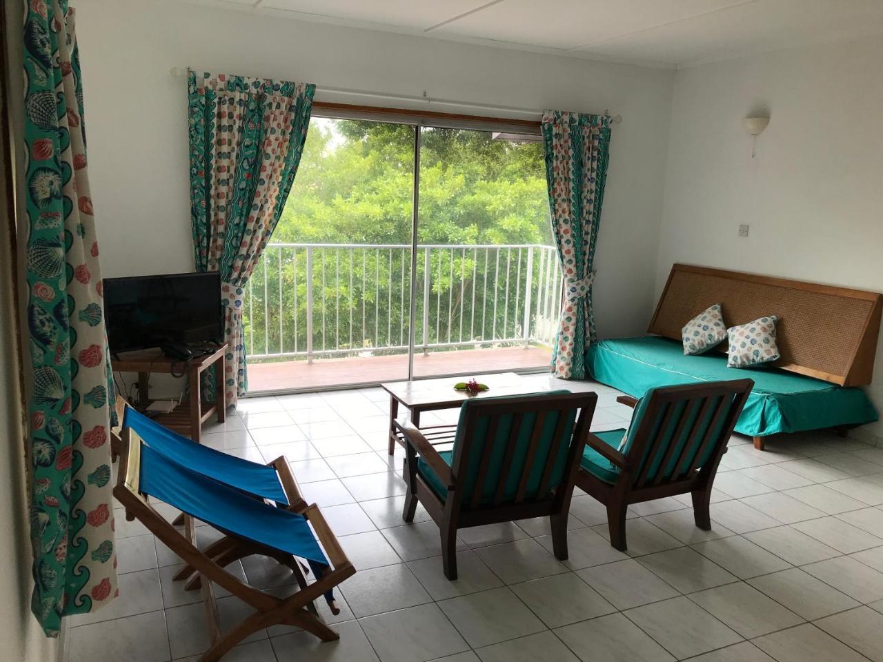 Michel Holiday Apartments Виктория Екстериор снимка